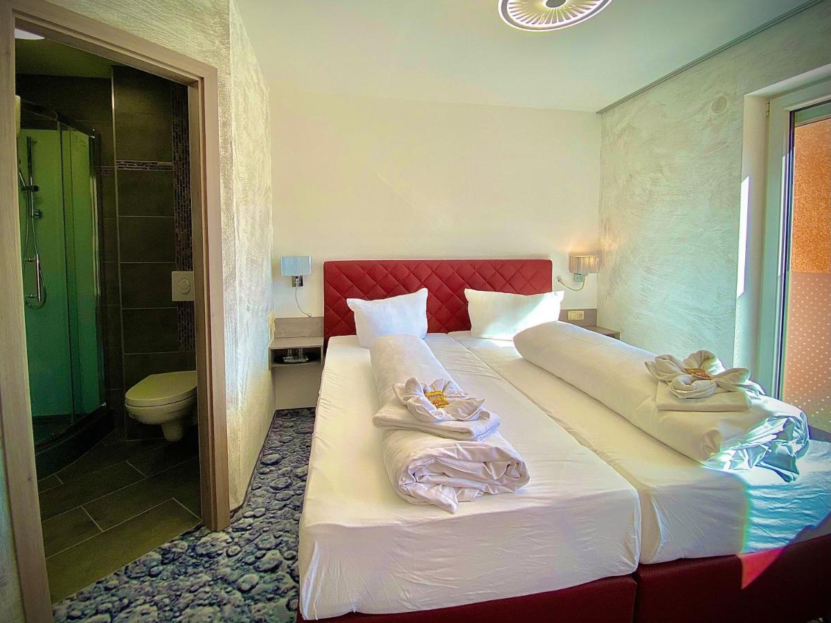 Meister Baer Hotel Wettiner Hof Глаухау Екстер'єр фото