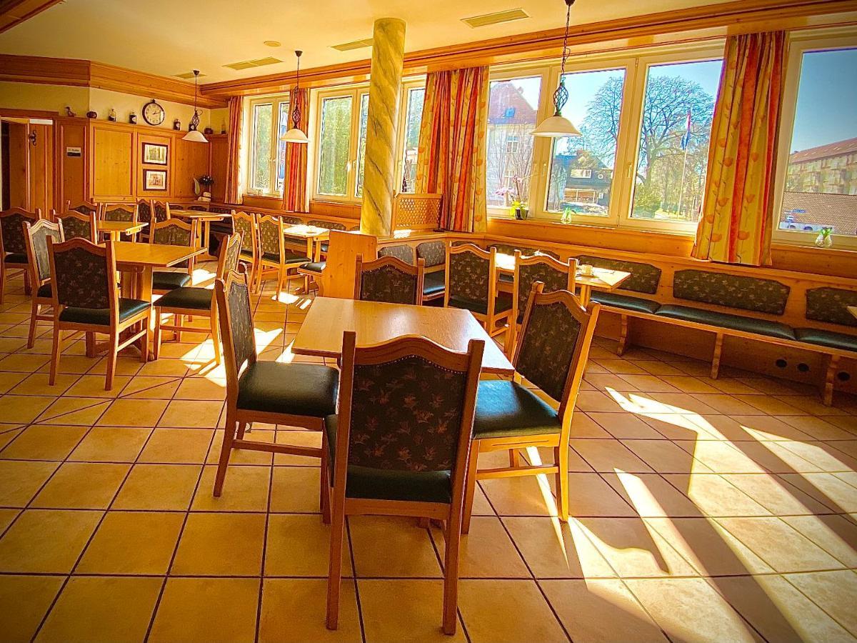 Meister Baer Hotel Wettiner Hof Глаухау Екстер'єр фото
