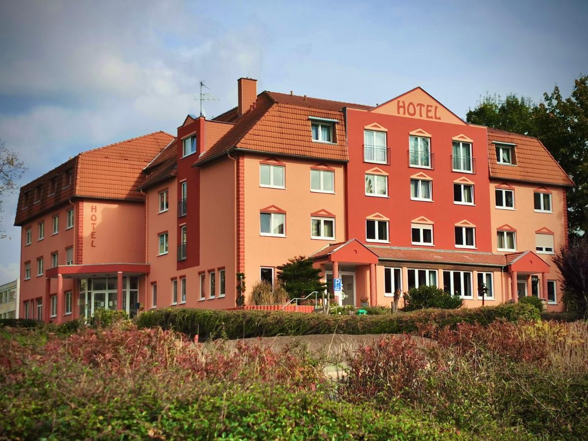 Meister Baer Hotel Wettiner Hof Глаухау Екстер'єр фото